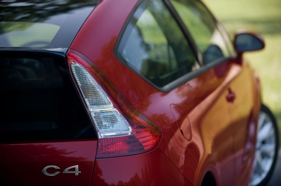  Citroen C4 2008 года  (фото 17 из 69)